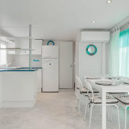 Semesterbostad Mobilhome Au Roquebrune-sur Argens